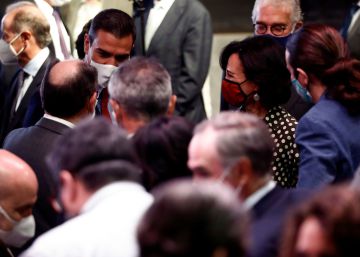 Sánchez garantiza a los líderes empresariales un Gobierno estable tres años más Sánchez garantiza a los líderes empresariales un Gobierno estable tres años más