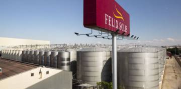 Félix Solís elevó un 140% su provisión ante litigios en plena guerra con García Carrión