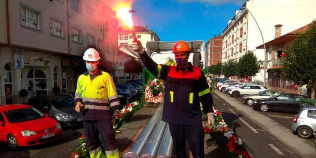 Manifestación en la localidad lucense de Xove para reclamar la continuidad de la producción en la fábrica de aluminio primario de Alcoa San Cibrao.