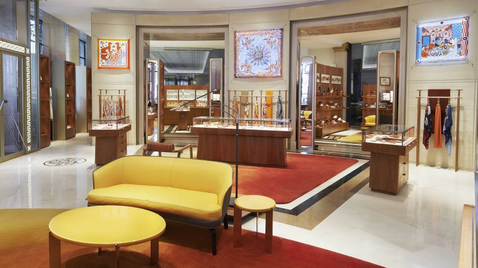 Patio central de la tienda de Hermès en la plaza de Canalejas.