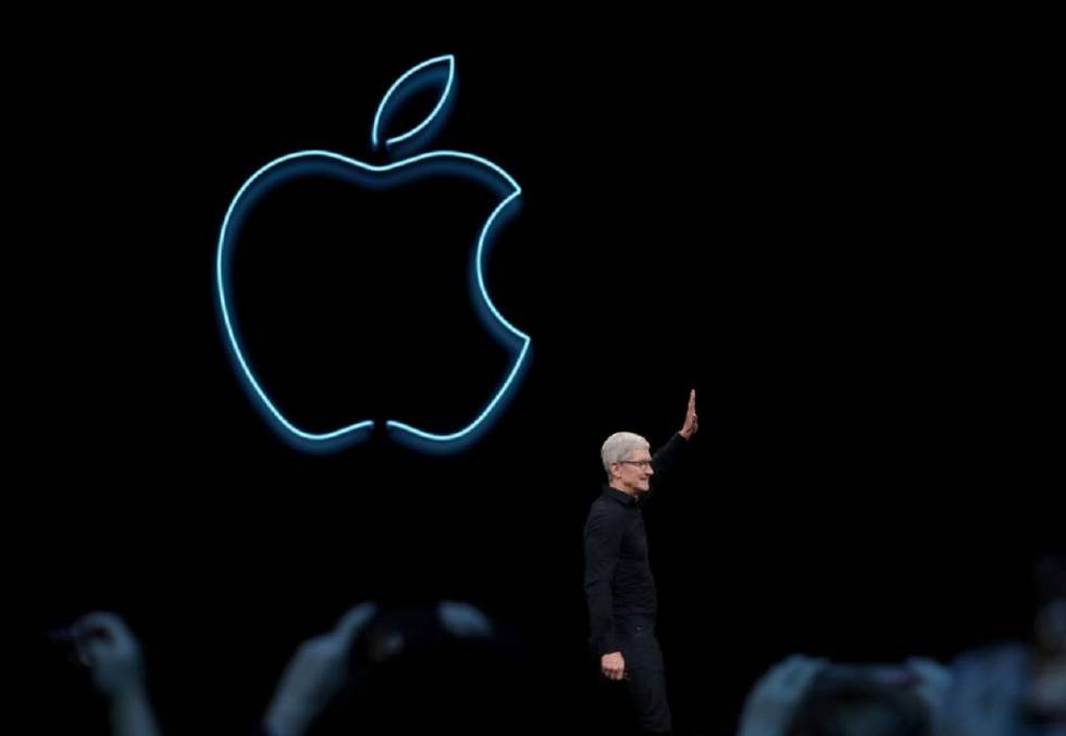 Tim Cook en el escenario de una keynote de Apple.