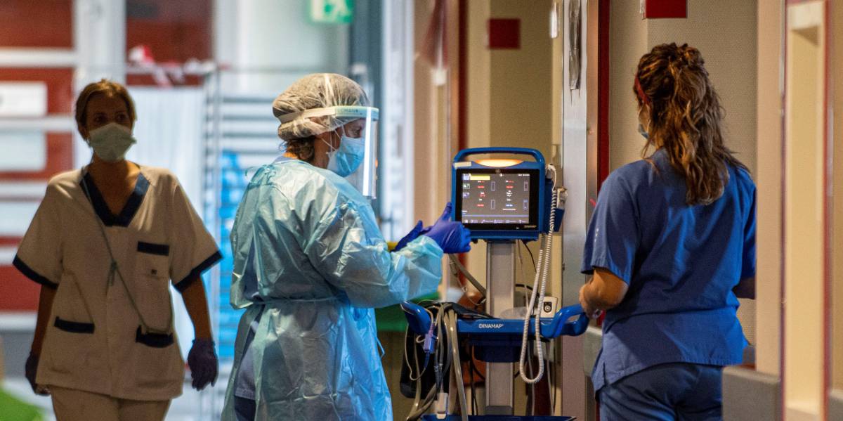 Profesionales sanitarios en un hospital de Mallorca, en Baleares.