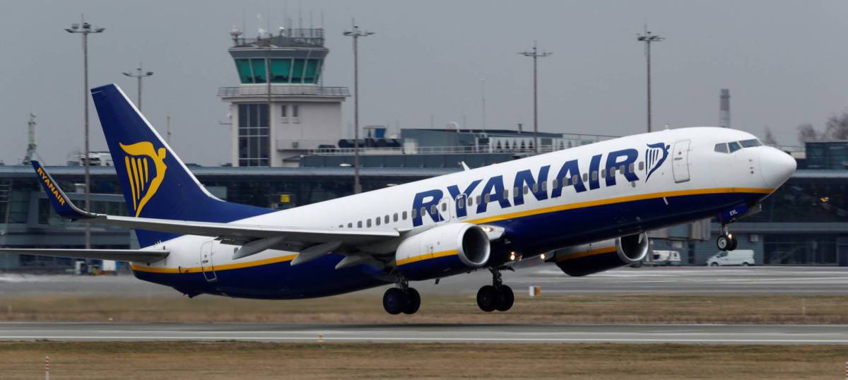 Un 737 de Ryanair en el aeropuerto de Riga (Letonia).