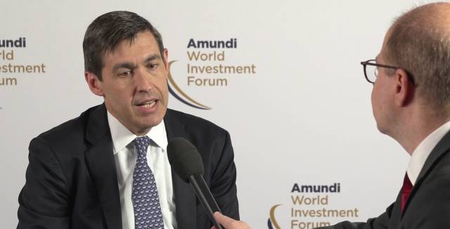 Luis Manuel Viceira, vicedecano de la Harvard Business School, durante su intervención en un foro de inversión.