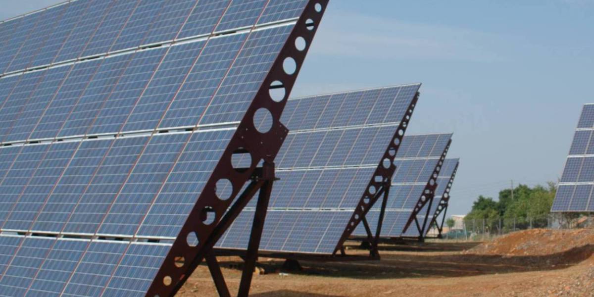 Instalación de paneles solares.