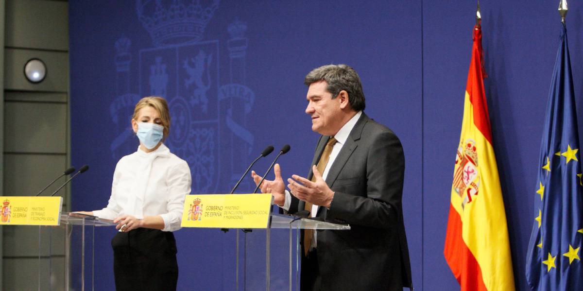 La ministra de Trabajo y Economía Social, Yolanda Díaz, y el ministro de Inclusión, Seguridad Social y Migraciones, José Luis Escrivá.