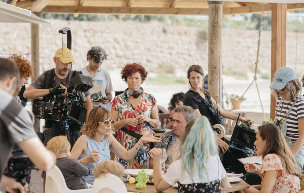 Un momento del rodaje de 'La boda de Rosa', de Icíar Bollaín.
