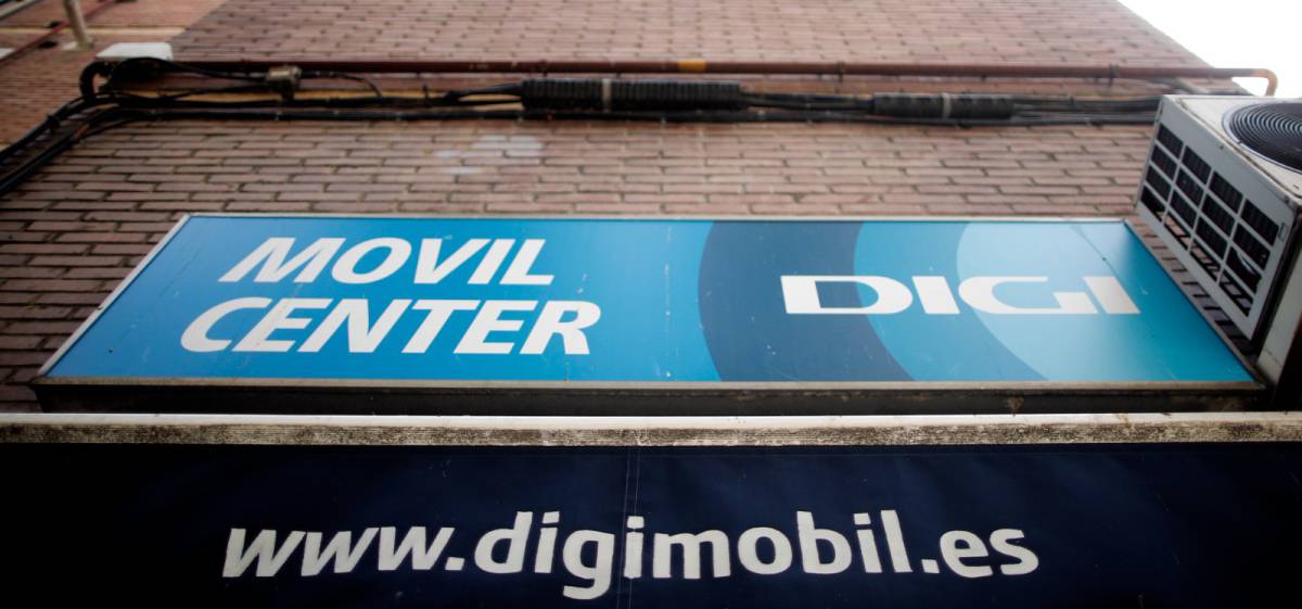 Logo de Digi en una tienda de la compañía en Madrid.