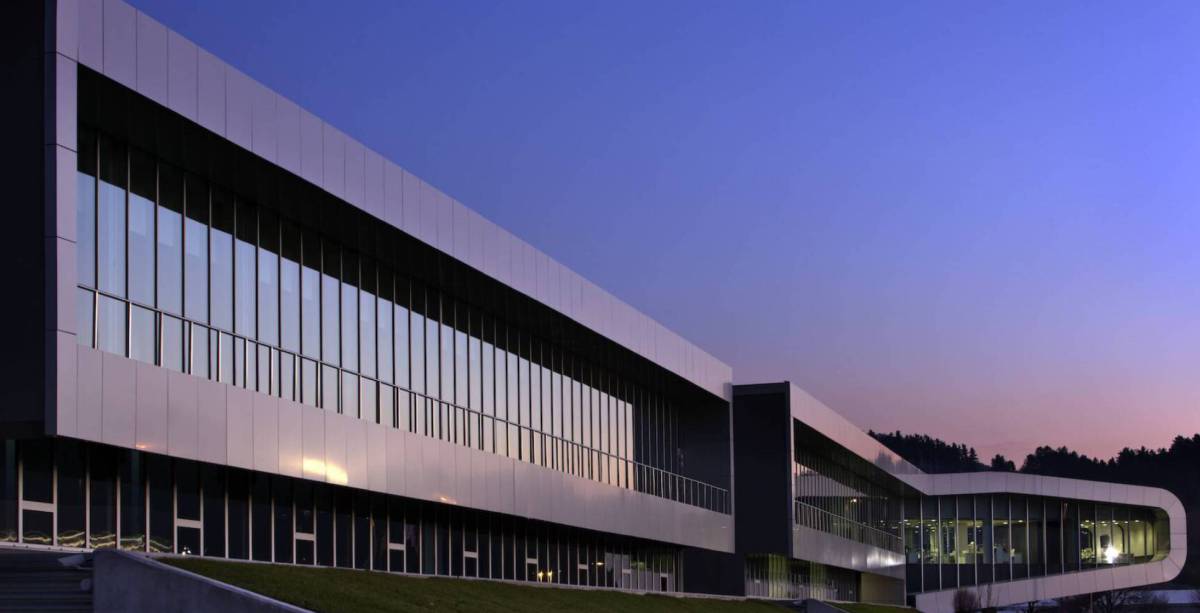 Oficinas de CIE Automotive.