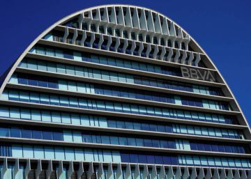 BBVA supera la crisis del Covid y gana 1.210 millones en el primer trimestre BBVA supera la crisis del Covid y gana 1.210 millones en el primer trimestre
