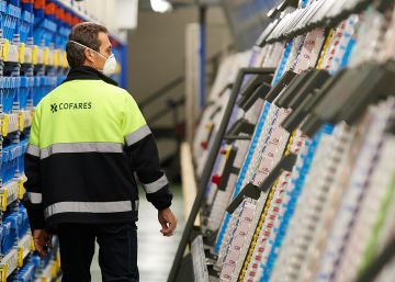 La distribución acerca los almacenes a los núcleos de población La distribución acerca los almacenes a los núcleos de población