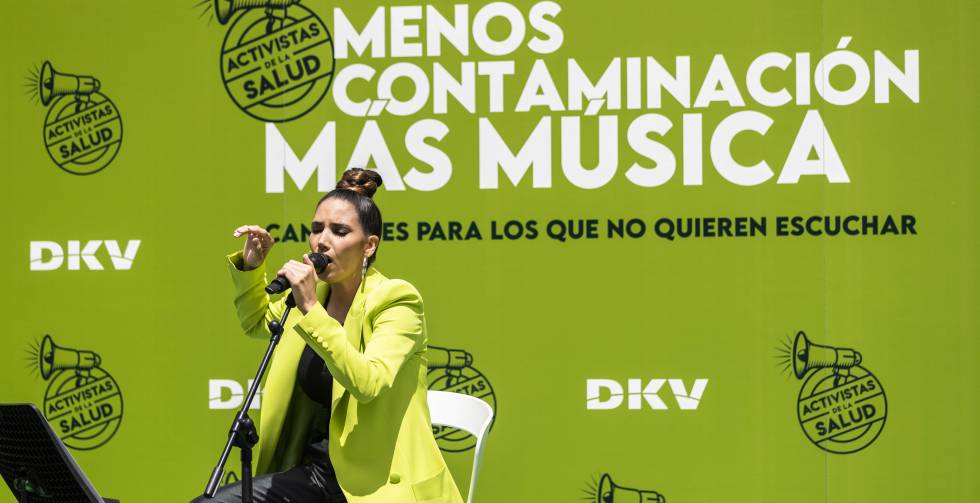 India Martínez, en un momento de su actuación.