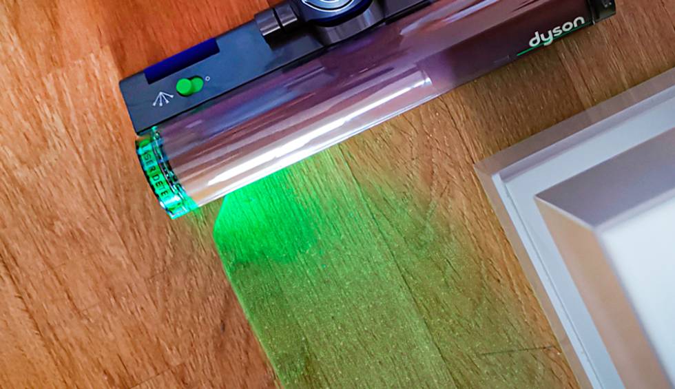Dyson V15 Detect Absolute, probamos su láser de limpieza