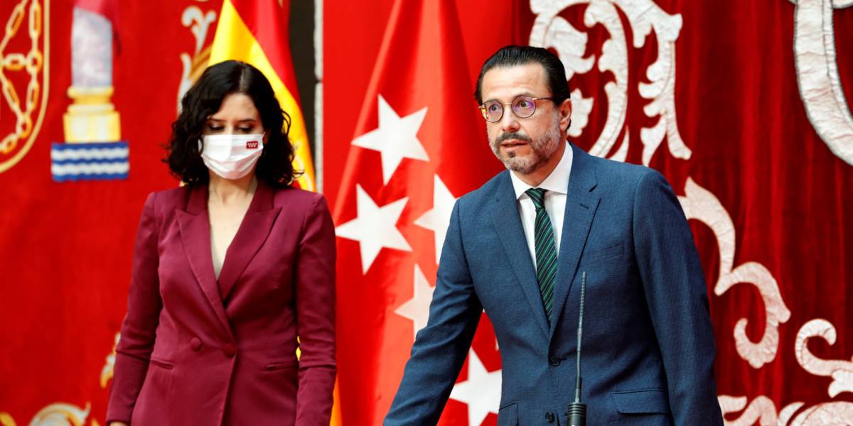 La presidenta madrileña, Isabel Díaz Ayuso, en la toma de posesión de Javier Fernández-Lasquetty como consejero de Hacienda y Función Pública de la Comunidad de Madrid.