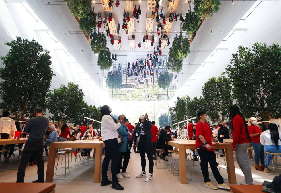 Apple llama a reparar algunos modelos de iPhone 12 por un problema de sonido
