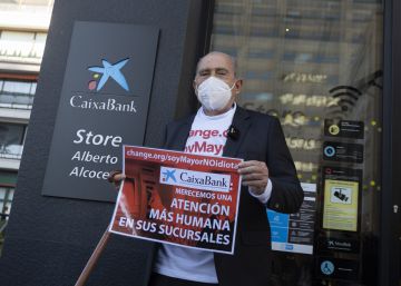 Estalla la bomba de relojería de sindicatos y clientes en la banca Estalla la bomba de relojería de sindicatos y clientes en la banca