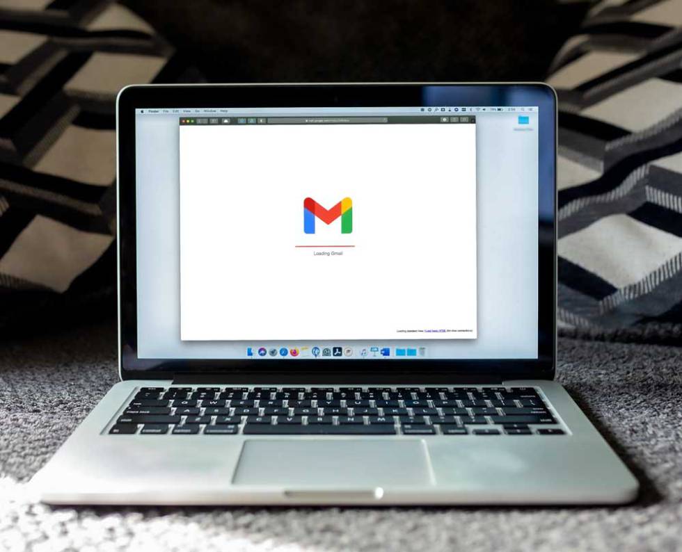 Cliente de Gmail en un portátil