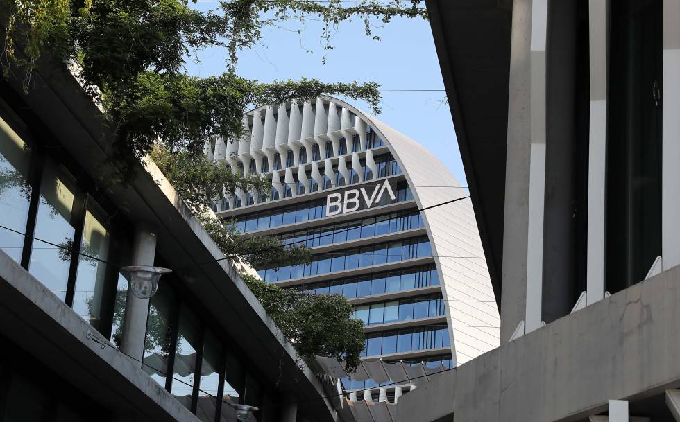 La web y app de BBVA llevan horas inoperativas por "problemas técnicos"