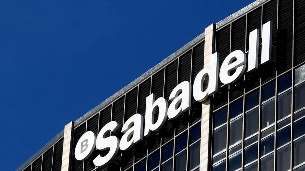 Sabadell se compromete a que el 33% de la dirección sean mujeres
