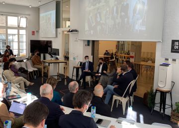 Una guía para ayudar a las empresas a hacer un uso ético de la inteligencia artificial Una guía para ayudar a las empresas a hacer un uso ético de la inteligencia artificial