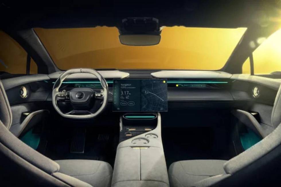 Lotus lanza su primer coche eléctrico, ¿más problemas para Tesla?
