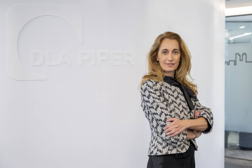 Natalia López Condado, responsable del área de regulación financiera y fondos de inversión de DLA Piper