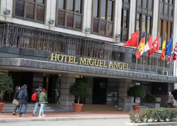 El empresario Nadhmi Auchi negocia la venta del hotel Miguel Ángel a Bain y Stoneweg El empresario Nadhmi Auchi negocia la venta del hotel Miguel Ángel a Bain y Stoneweg