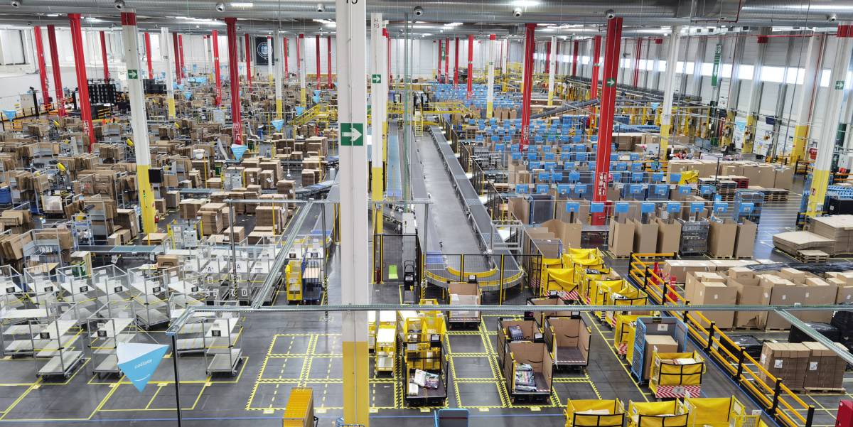 Nuevo centro logístico de Amazon en Alcalá de Henares, Madrid.