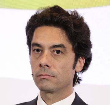 El Ejecutivo confía en empleo, inversión y turismo para la salida de la crisis