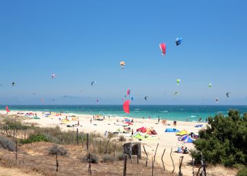 Turismo: altos costes y más deuda ante un verano récord Turismo: altos costes y más deuda ante un verano récord