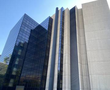 Operación inmobiliaria en el sector legal: los bufetes que cambian de sede el próximo curso