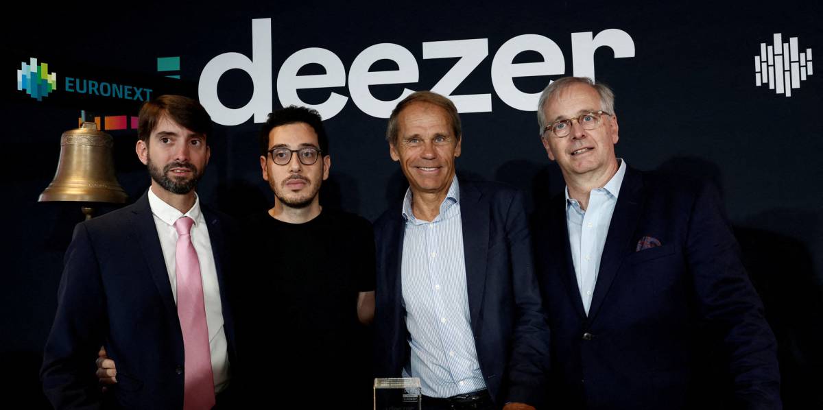 Ceremonia de estreno de Deezer, en Bolsa.