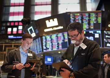 El Ibex lidera las ganancias y recupera los 8.100 con el tirón de la banca El Ibex lidera las ganancias y recupera los 8.100 con el tirón de la banca