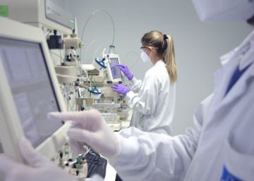 Bruselas avanza con Hipra una compra centralizada de la vacuna española del Covid-19 Bruselas avanza con Hipra una compra centralizada de la vacuna española del Covid-19