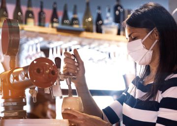 La actividad del sector servicios sigue al alza aunque se desacelera en julio La actividad del sector servicios sigue al alza aunque se desacelera en julio