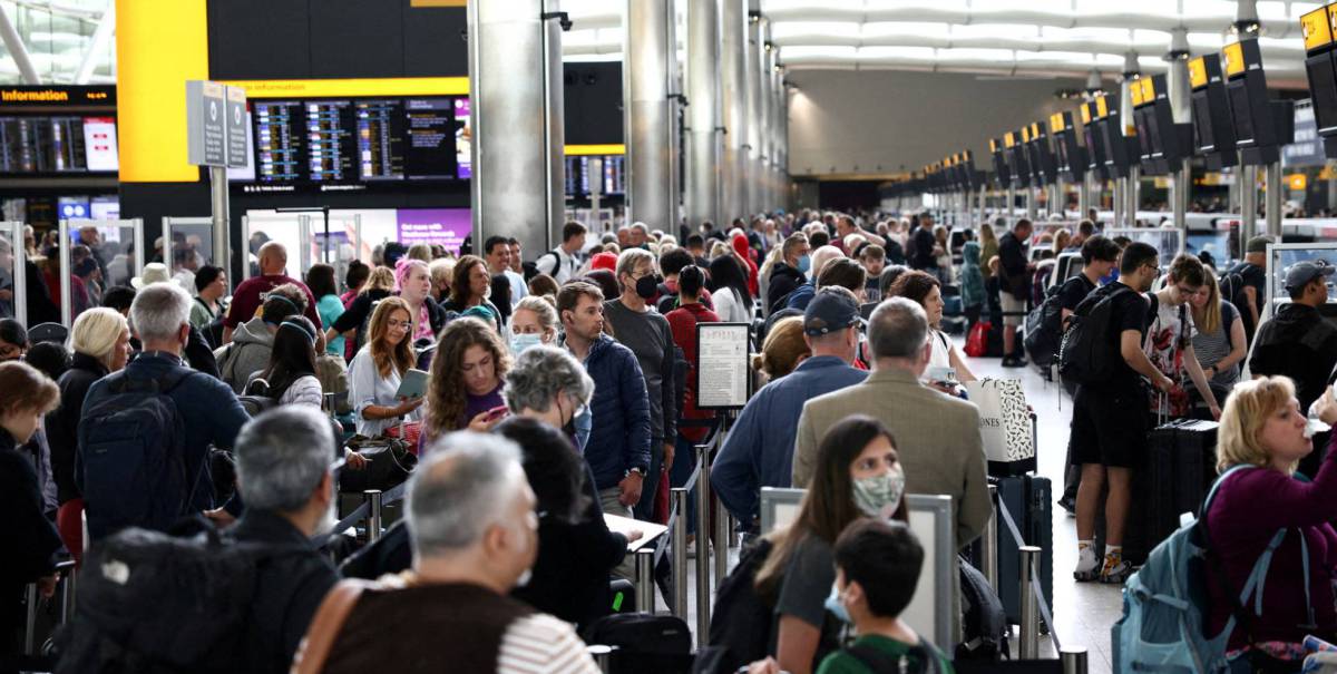Pasajeros en la Terminal 2 del aeropuerto Heathrow, en junio.