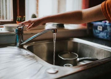 Cómo ahorrar 70.000 litros de agua en el hogar o bajar la factura eléctrica un 7% al año Cómo ahorrar 70.000 litros de agua en el hogar o bajar la factura eléctrica un 7% al año