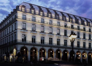 Inmobiliaria Colonial se pone la boina francesa Inmobiliaria Colonial se pone la boina francesa
