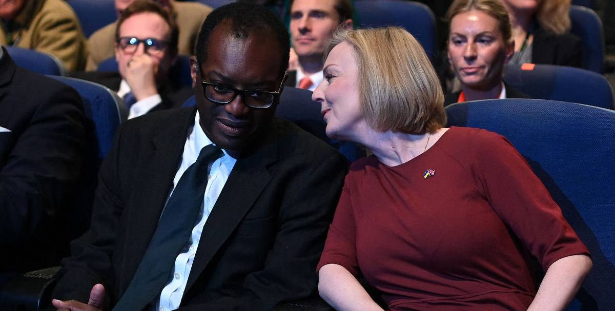 El ministro británico de Economía, Kwasi Kwarteng y la primera ministra, Liz Truss.rn