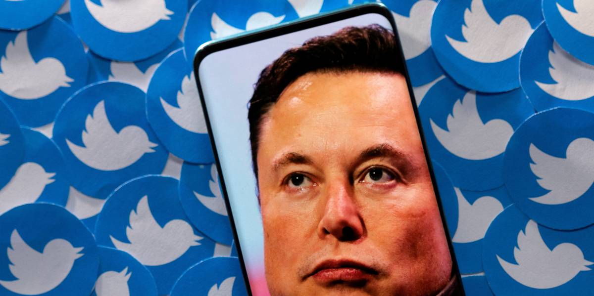 Montaje del logotipo de Twitter con Elon Musk.