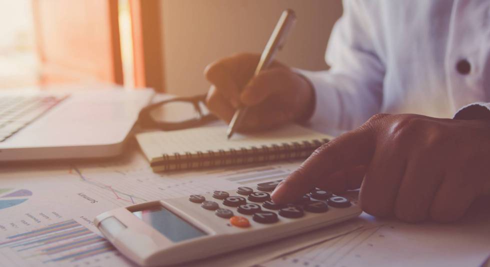 La reducción del trabajo distorsiona el IRPF: las rentas entre 14.000 y 20.000 euros netos tributarán al 50%