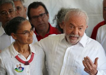 Lula da Silva da sus primeros pasos ante un preocupante silencio de Bolsonaro Lula da Silva da sus primeros pasos ante un preocupante silencio de Bolsonaro