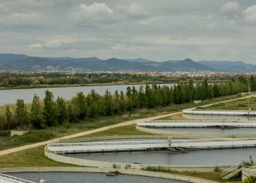 Más y mejores sistemas de saneamiento para salvar las aguas subterráneas Más y mejores sistemas de saneamiento para salvar las aguas subterráneas