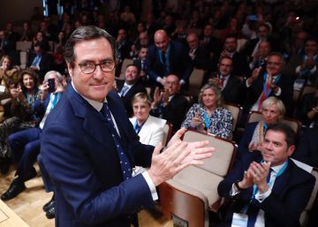 Garamendi apunta a un tono más duro con el Gobierno tras arrasar en CEOE Garamendi apunta a un tono más duro con el Gobierno tras arrasar en CEOE