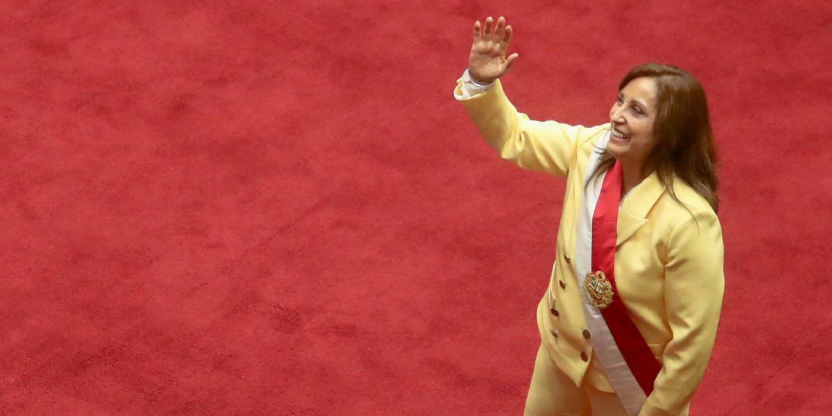 Dina Boluarte, presidenta interina de Perú.