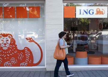 CaixaBank cobrará 2,5 euros a los clientes de ING por sacar menos de 200 euros en todos sus cajeros