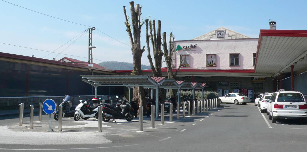Zona de aparcamiento de la estación vasca de Irún.