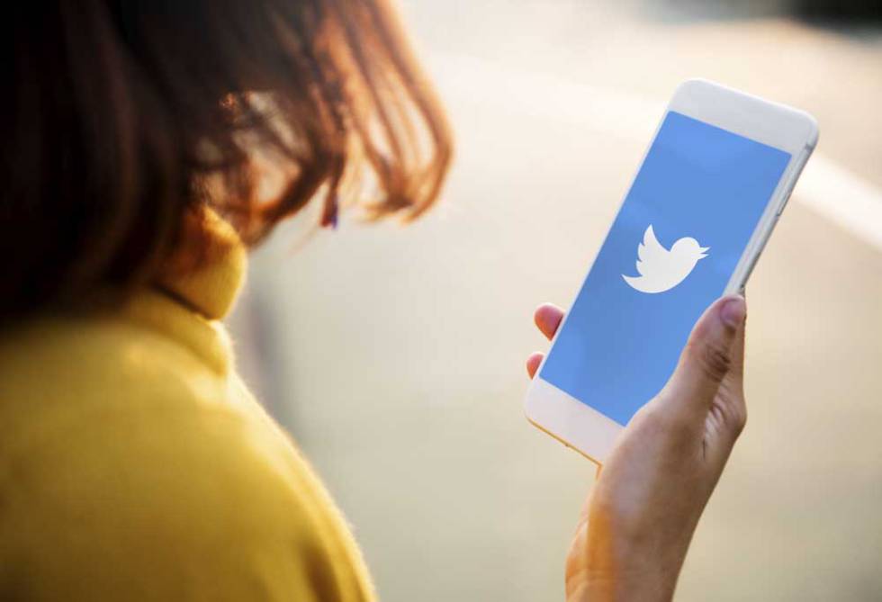 App Twitter en un smartphone