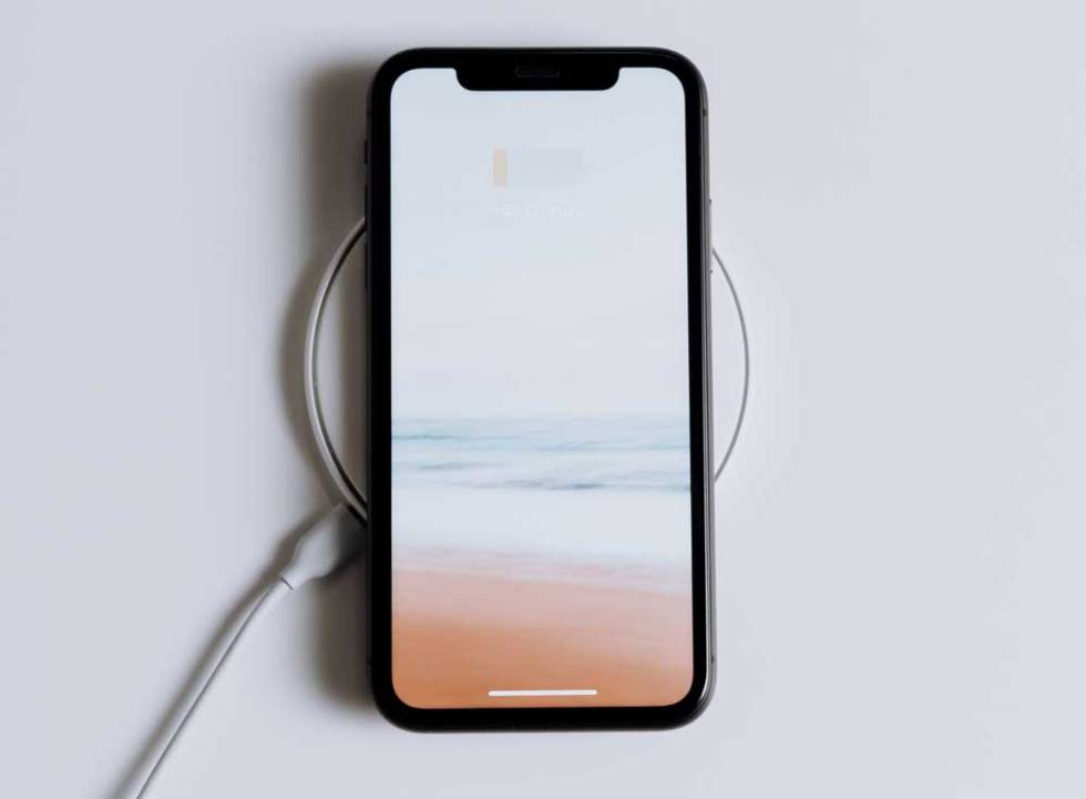 Imagen frontal de un Apple iPhone