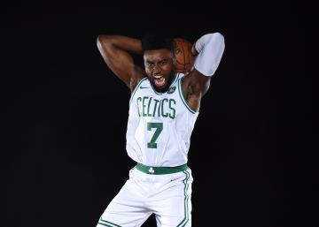Hay un hombre del Renacimiento jugando en los Boston Celtics